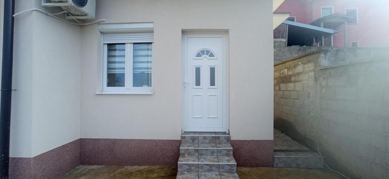 Studio Lotos Belgrad Exterior foto
